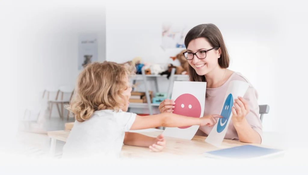 ab chlid playing img